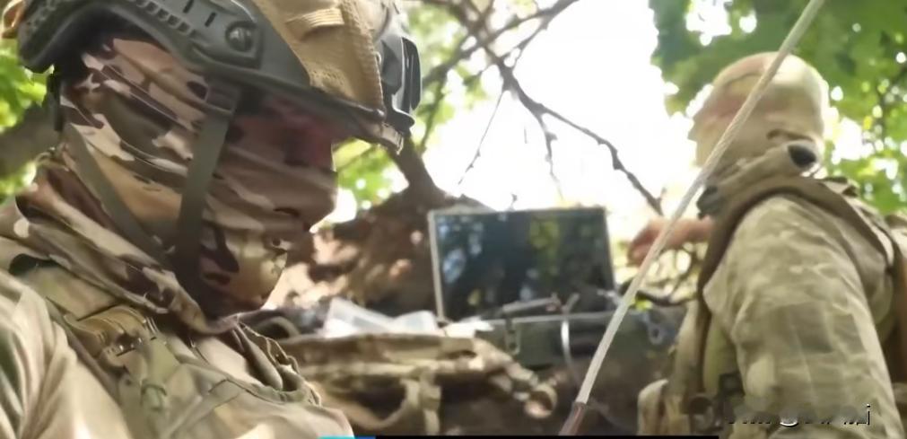 俄乌战争已经打了1300多天，在这场战争中，美国逐渐意识到，某个东方大国一开始就