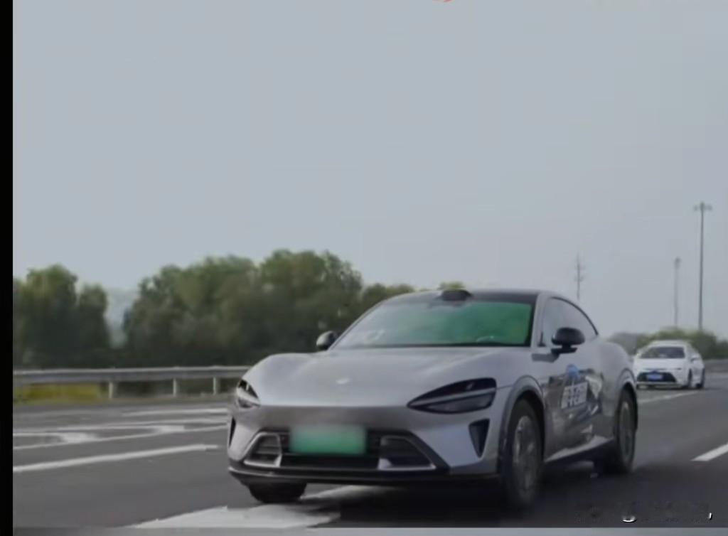 处于舆论风波中小米,汽车的销量还是猛啊!据米系博主爆料,小米汽车上周也就是43