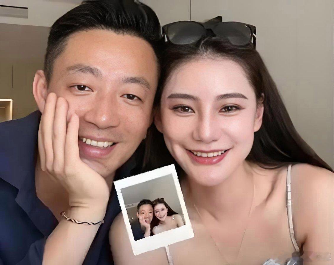 马筱梅两个老公经济实力对比1.前夫Robert是金融界商界精英，身价过亿。目