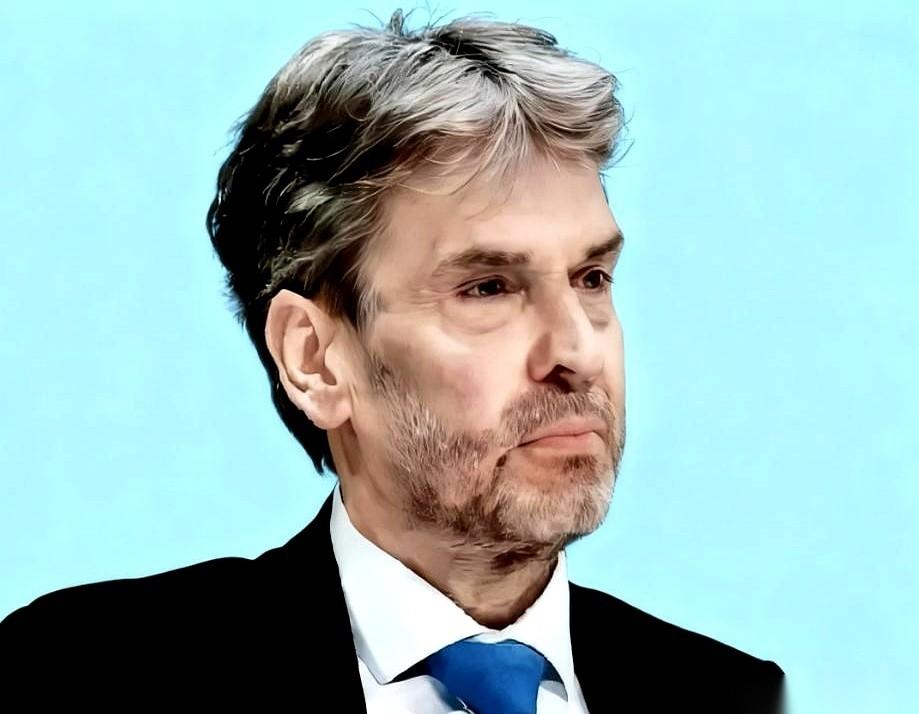 有人问，安世要是真破产了，谁最疼？我告诉你，是我们。只有我们。当初几百亿真金