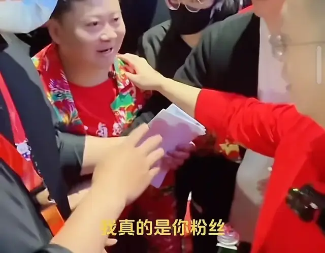 “卤鹅哥”投喂周鸿祎引争议,口碑直线下滑,网友:太急功近利!