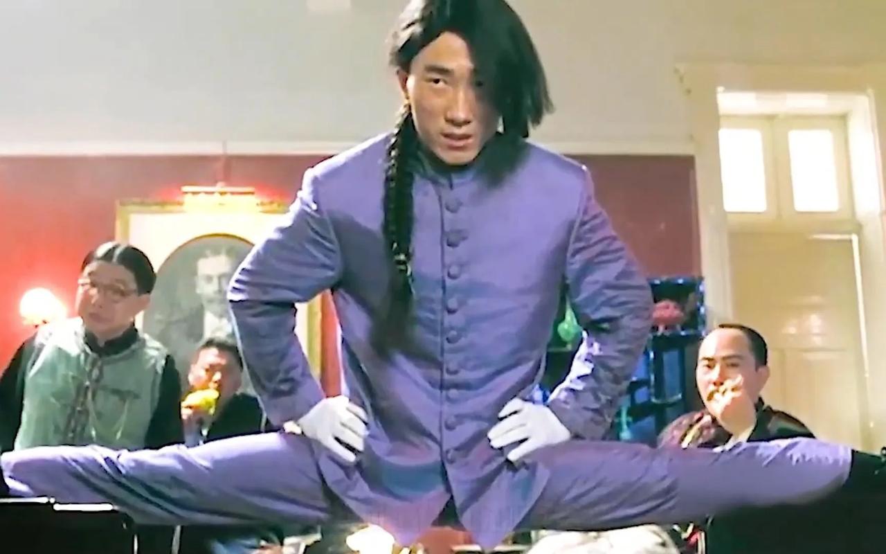 还记得这位港片打星吗？年轻时总演反派，老了变慈祥他的艺名叫元振，来自韩国，从小