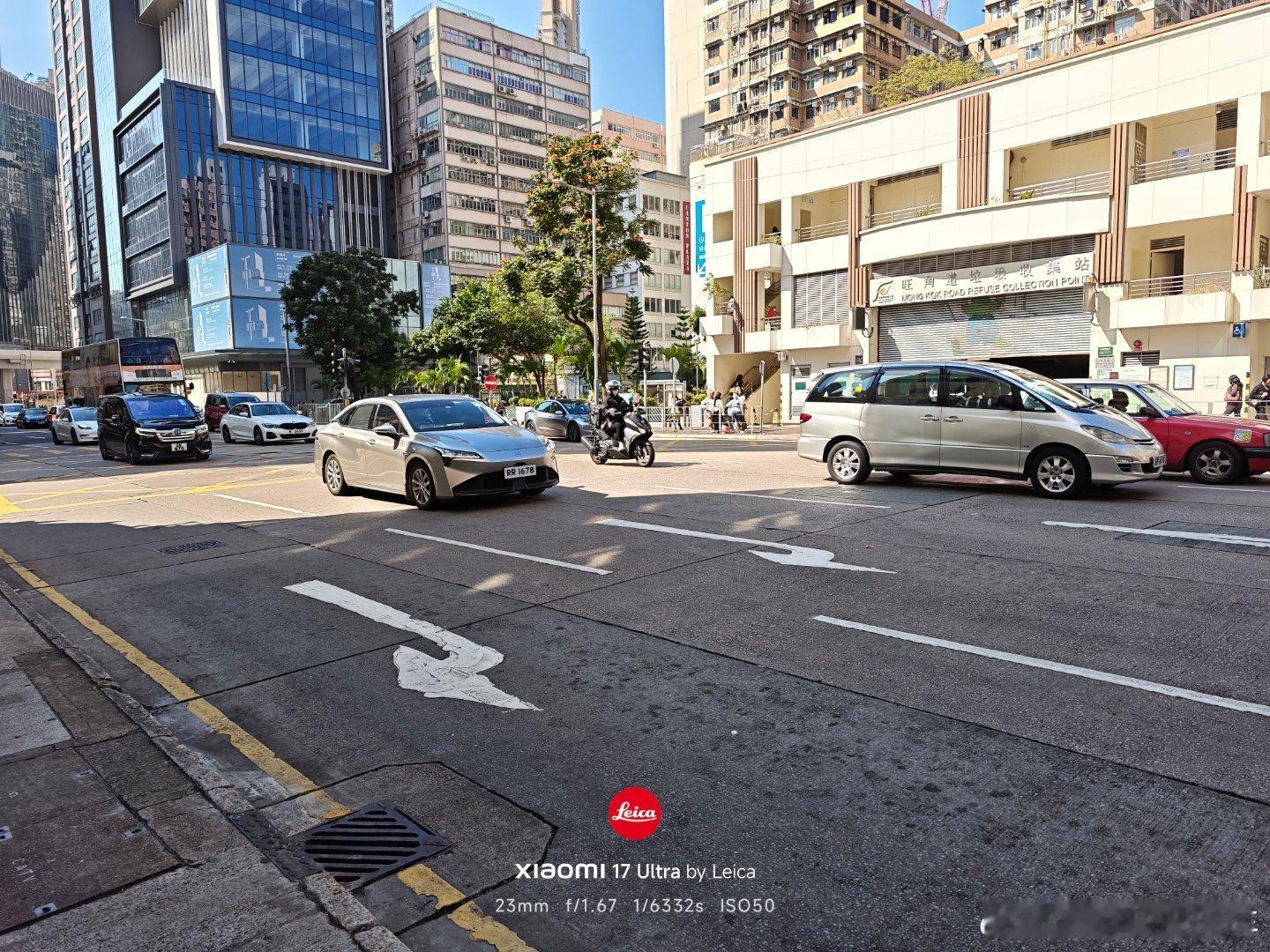陪娃来香港买卡一日游，我还没说累，娃已经累趴了。香港