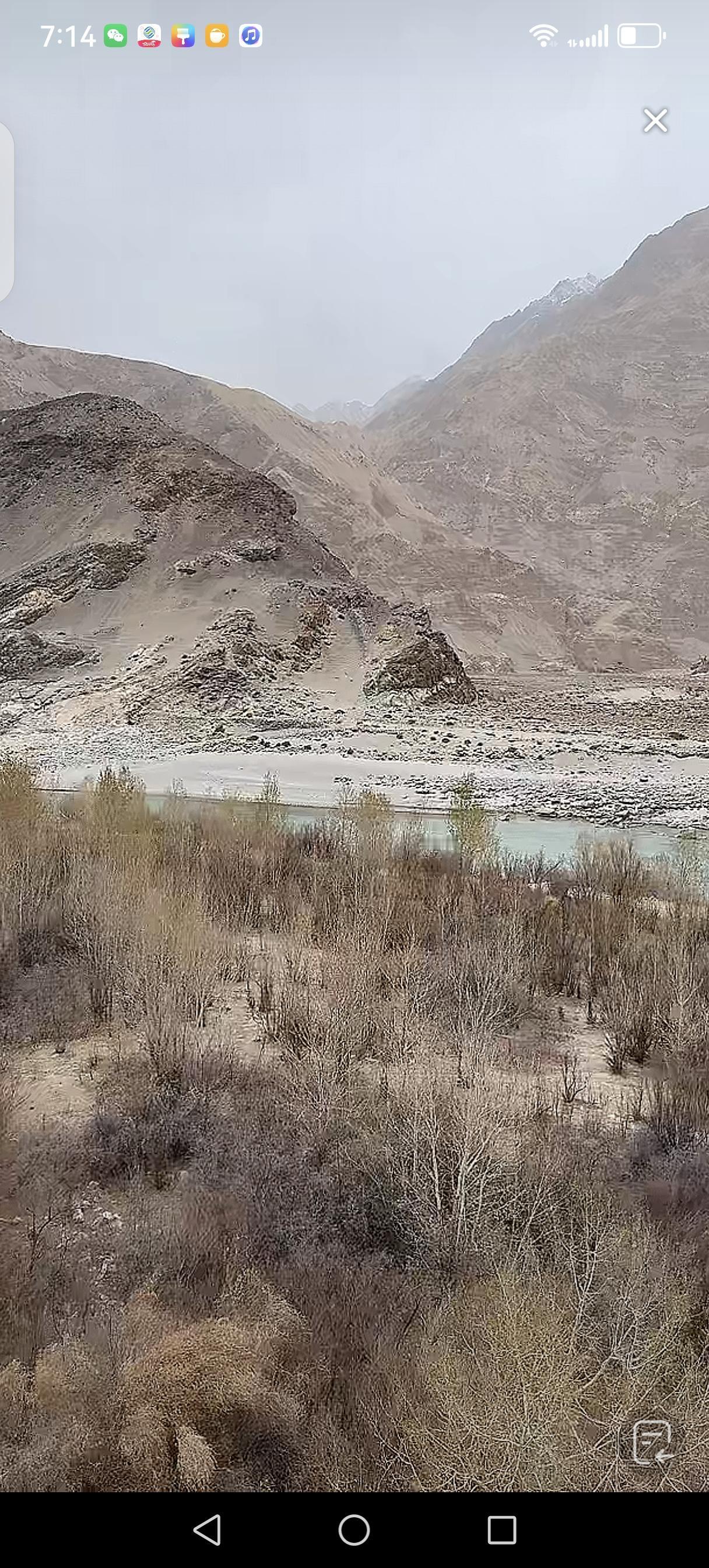 新疆最新旅游资讯：​今年南疆也是暖冬，马尔洋皮勒村，小同等地，杏花提前已开了。