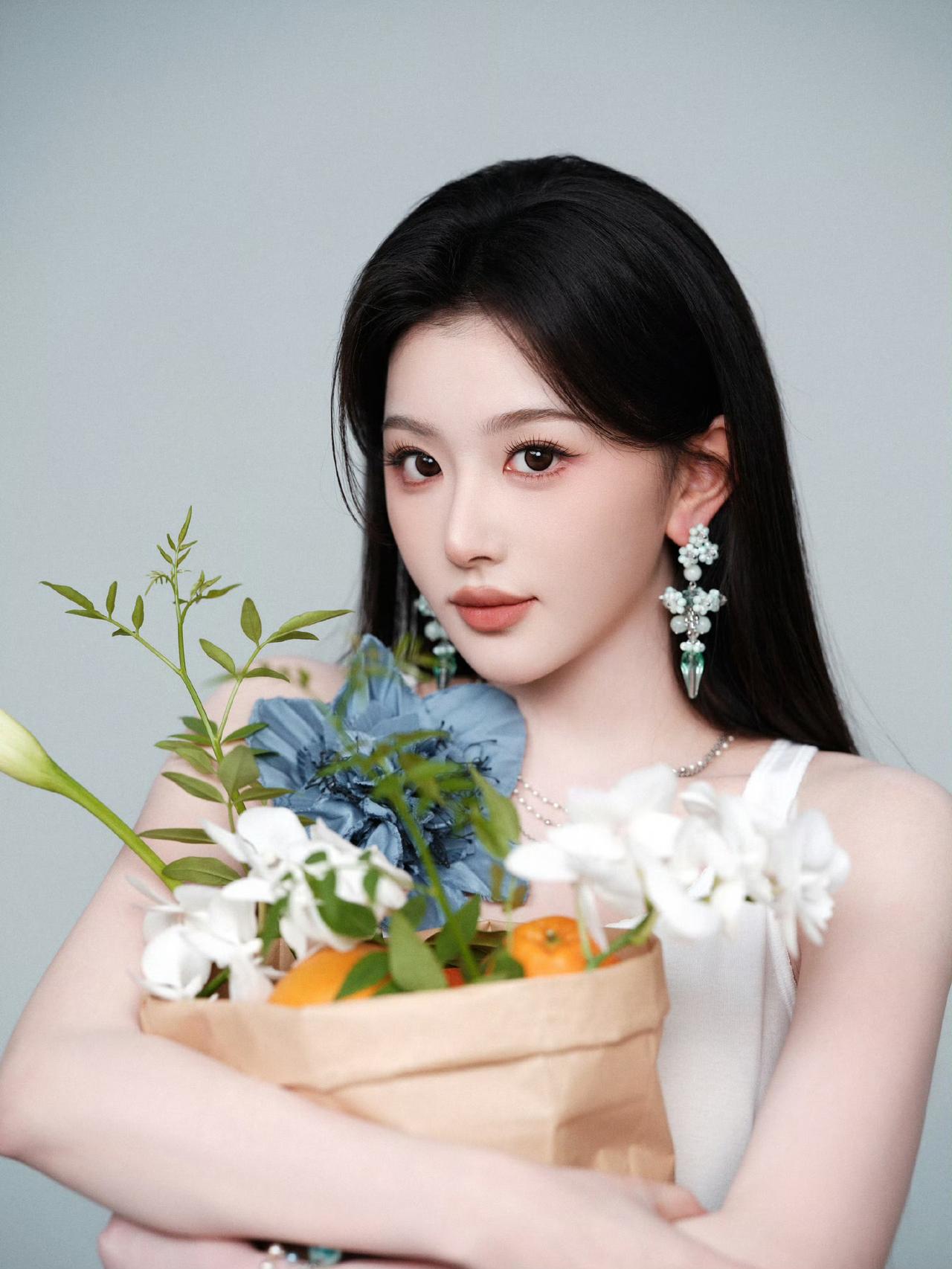 美得不要不要的😘孔雪儿