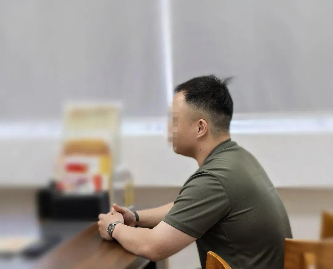 “人间清醒！”2月3日报道，广东广州，男子和妻子离婚后，7岁的儿子跟着前妻居住生