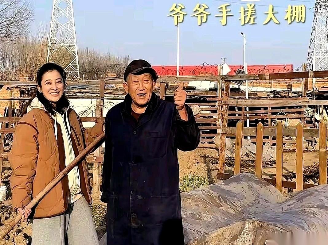 梅婷她家，娘家婆家，十口人，全在一个屋檐下。就问你，窒息不窒息？但人家这十口