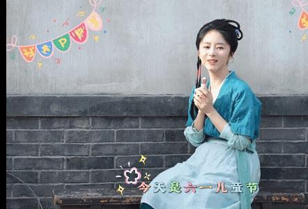 兰香如故剧组绝对是一个年轻有活力的剧组，点子真多呀！这些大儿童集体过六一啦，