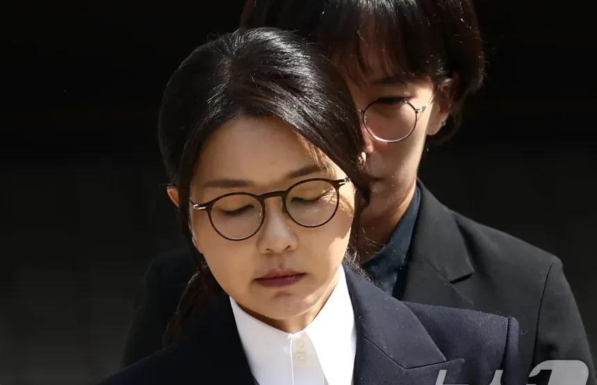 韩国前总统尹锡悦夫人金建希在拘留所首日第一餐吃什么？价格又是多少钱？据韩媒《新