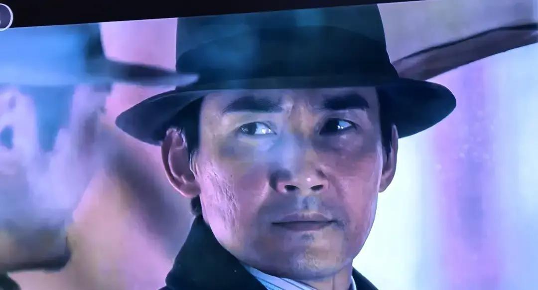 《醒来》里，这个叛徒陆小光是谁扮演的呢？第一集刚出来时他就叛变了，之后好几集还时