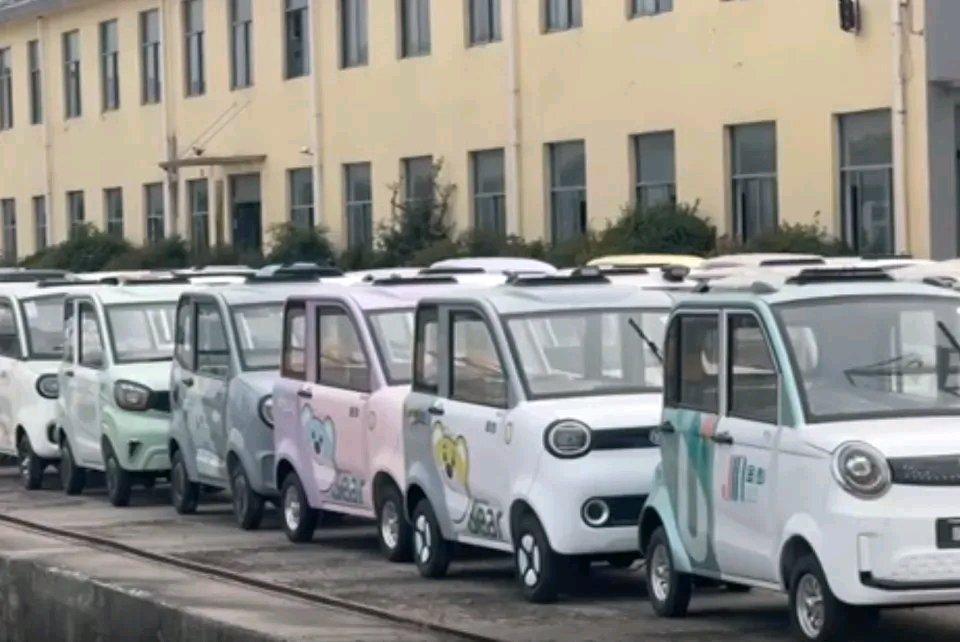 之前小区楼下的张叔开了三年老头乐，上个月被查扣之后愁得整宿睡不着。他算过一笔账，