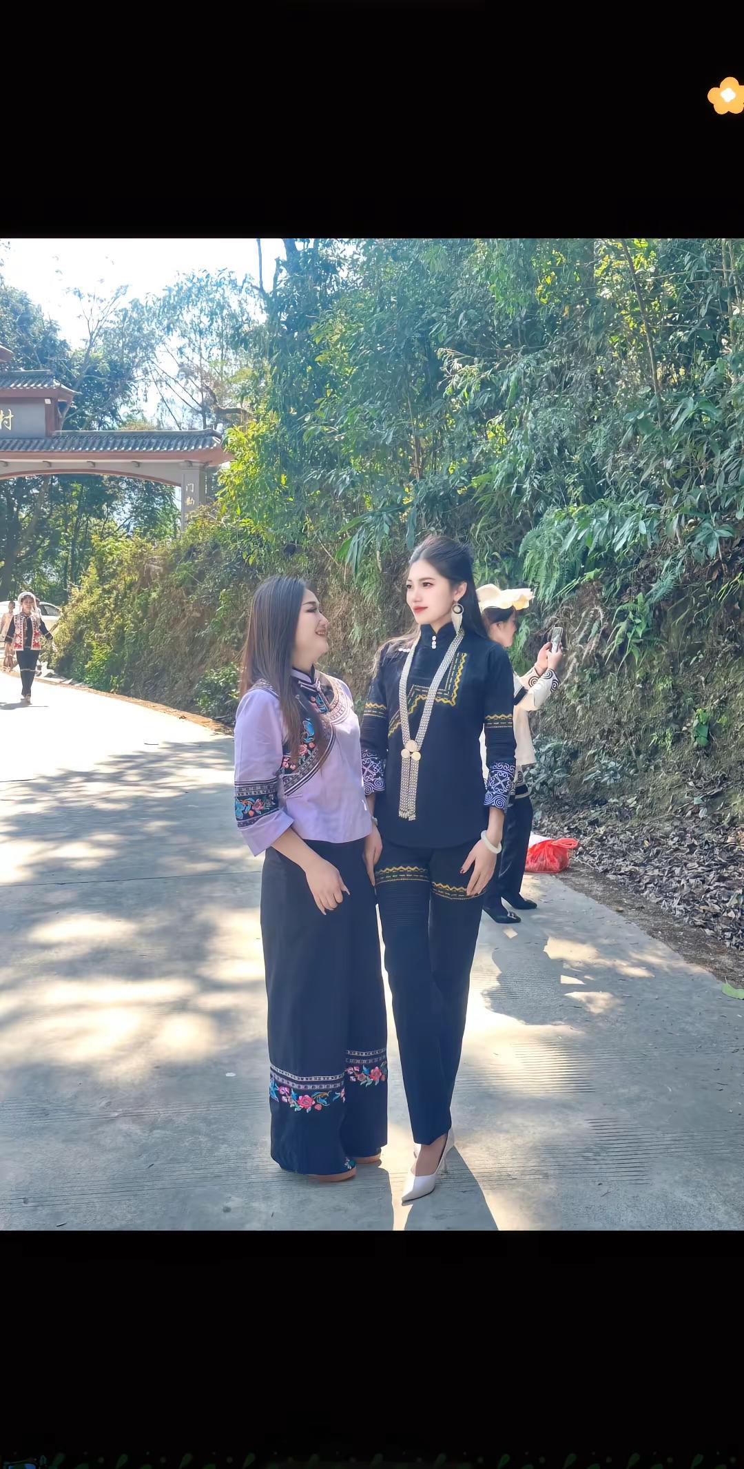 少数民族服饰哈尼族