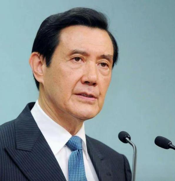 马英九搞不清自己的定位，还喊着让台湾备战。可以说现在台湾“台独”闹得这么凶，其实