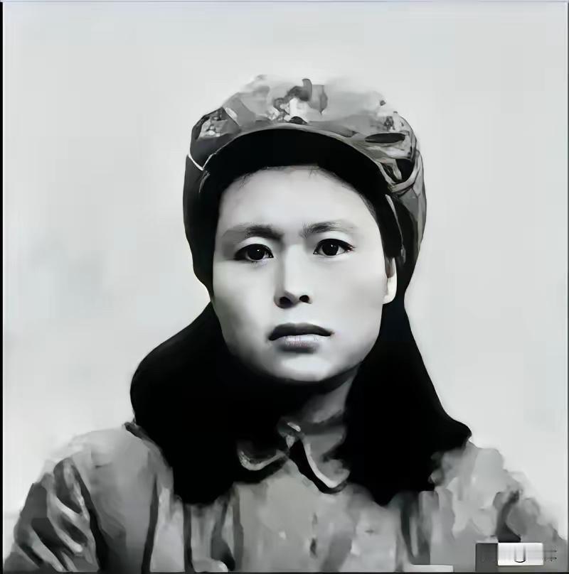 1945年，被敌人扒光衣服浑身赤裸的扔进军犬场的姑娘，面对5条饿了几天的狼狗的疯