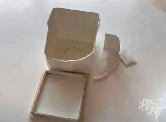 太夸张了！三亚一名女子带孩子入住酒店时，孩子不小心把房间里的陶瓷纸巾盒打碎了，女