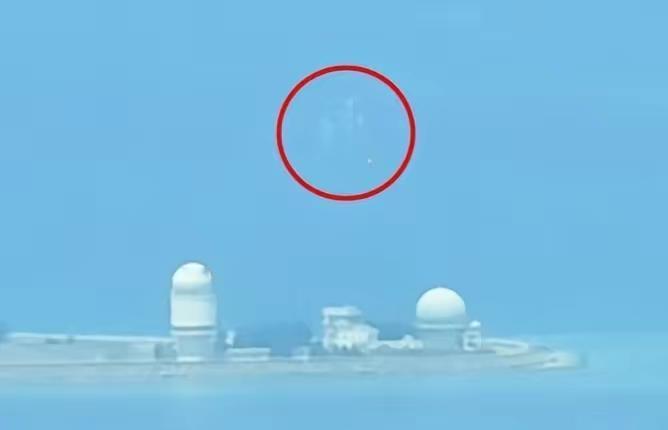 就在刚刚，菲律宾公然反华，解放军果断“开火”。​菲律宾海岸防卫队周四（10日