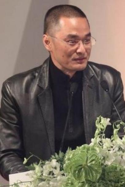 “身价上亿”的北京协和医学博士冯唐，语出惊人：“如果不想得癌，少得癌，特别是女生