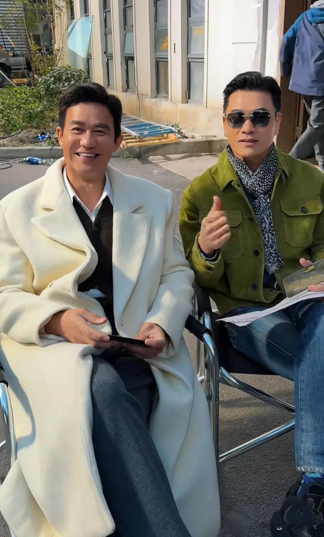 港星都是吃防腐剂长大的吗？还是因为那边的风水比较好？怎么一个个都不显老。[呲牙笑]