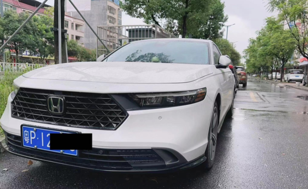 纠结了很久还是提了11代雅阁最后决定入手11代雅阁，看车看了一年多，一开始对比