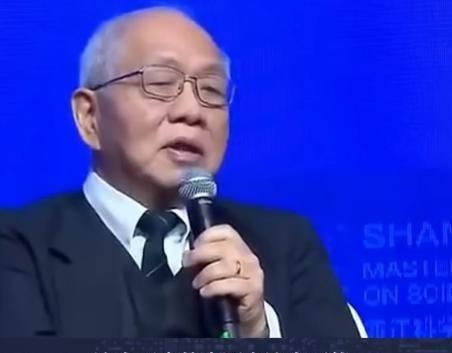 遮羞布终于被掀开！美籍华裔数学大师丘成桐曾直言：中国的整体数学水平，比美国