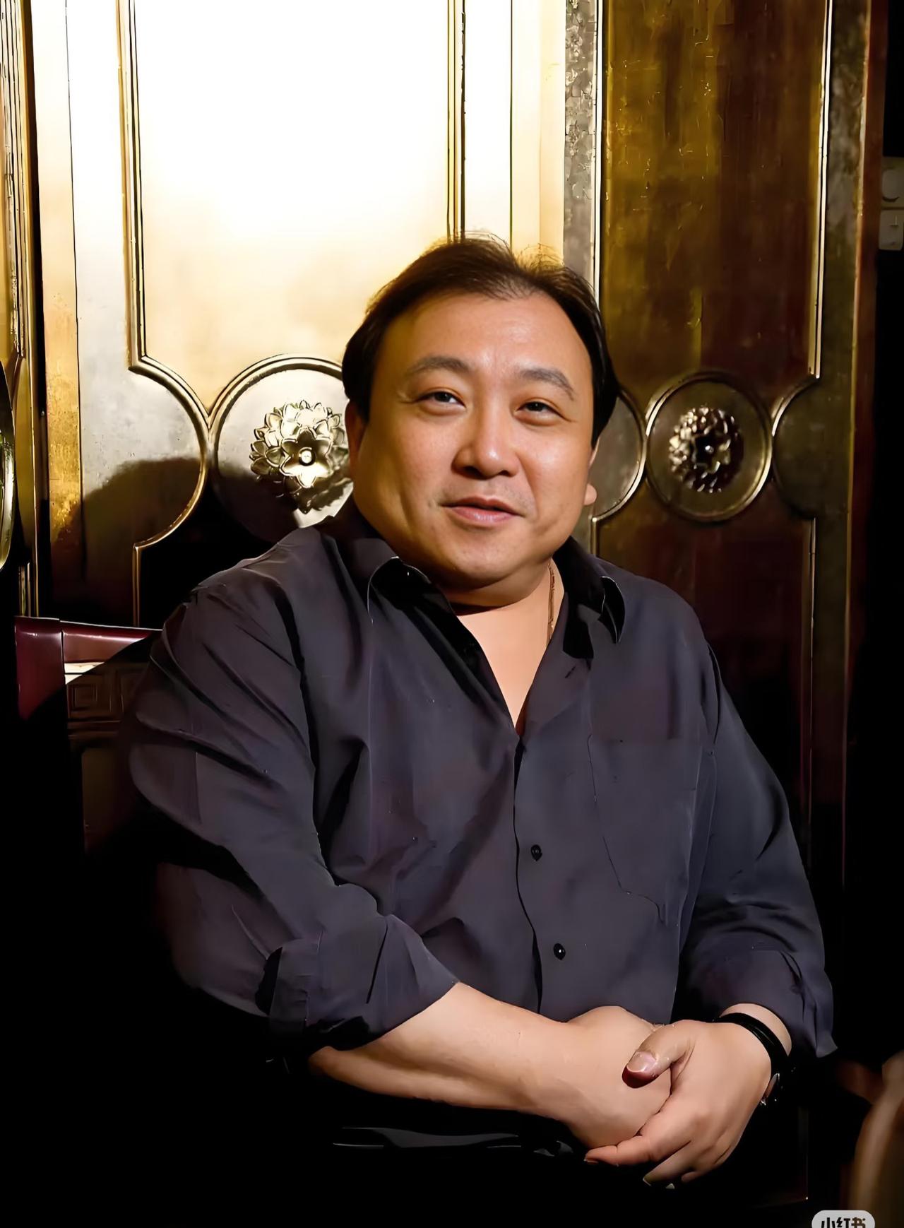 王晶最近又聊起香港演艺圈，直接戳中痛点——现在最大的问题是没有小生，恶性循环越滚