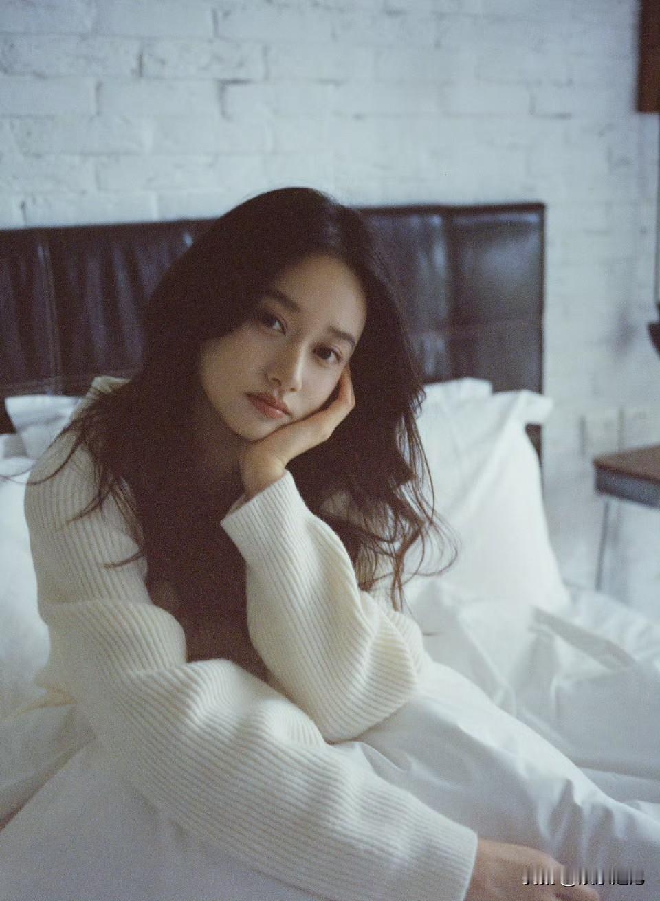 晒一晒我刚起床的女朋友吧，大家不要太羡慕哦😘😘