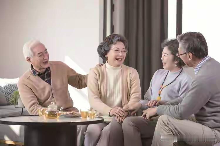 颠覆认知！医生直言：胃其实喜凉不喜热，越“暖”越伤胃！别再盲目喝热水、吃热