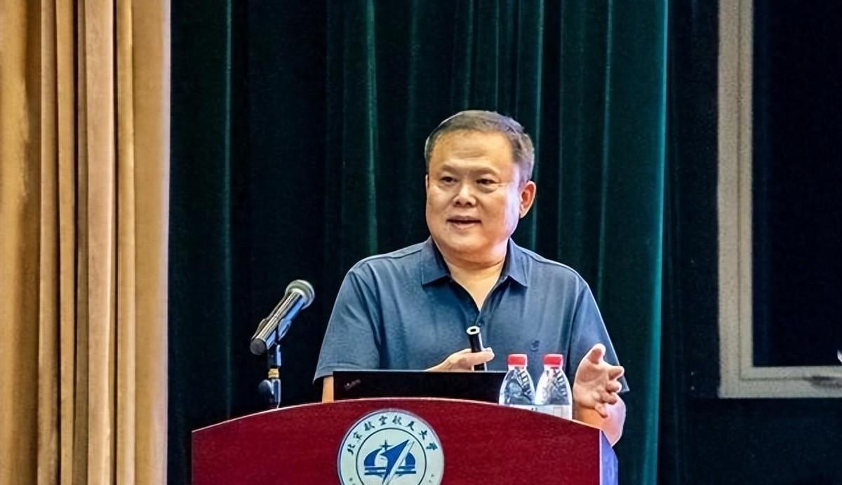 13个月搞定四架原型机，平均不到4个月就飞一架！这速度，大洋彼岸看了都得急得直拍