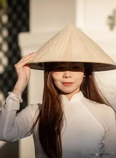 越南有成发达国家的希望吗？大家仔细看看，纵观整个世界从来没有哪个靠外资为主导的国