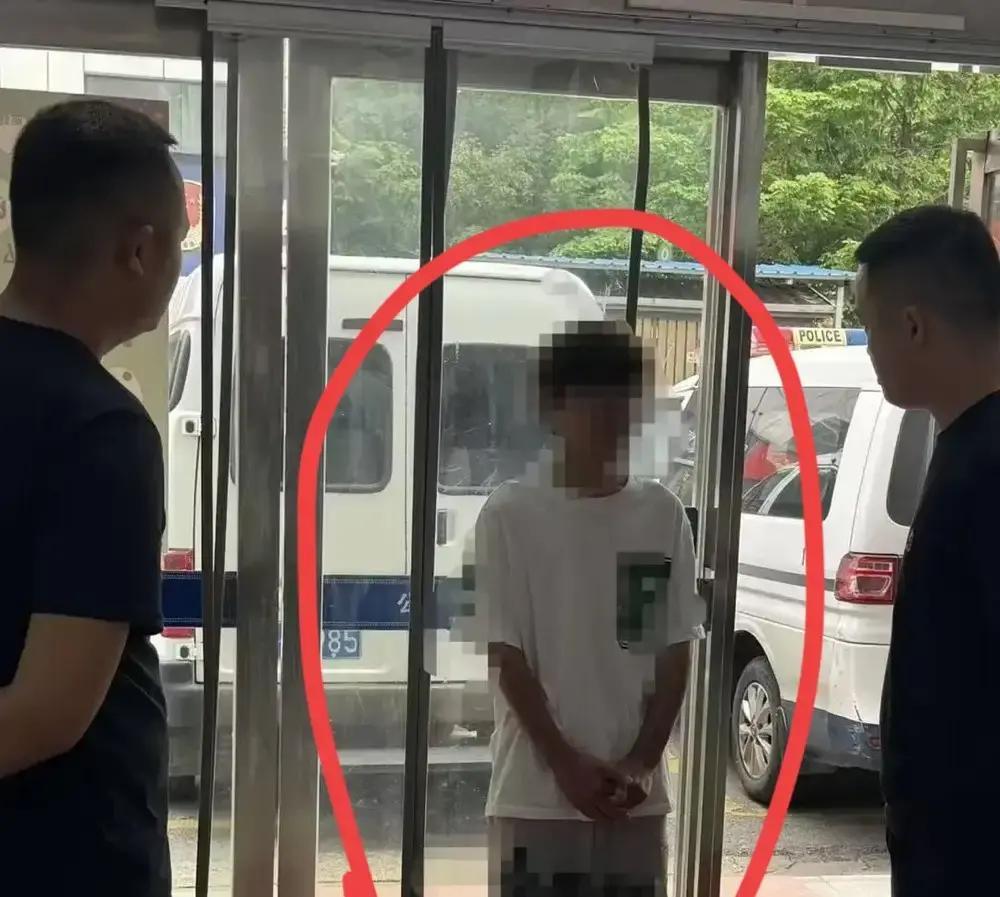 必须严惩！AHTV第一时间6月13日报道，武汉，30岁保安李某，看上了小区一个1