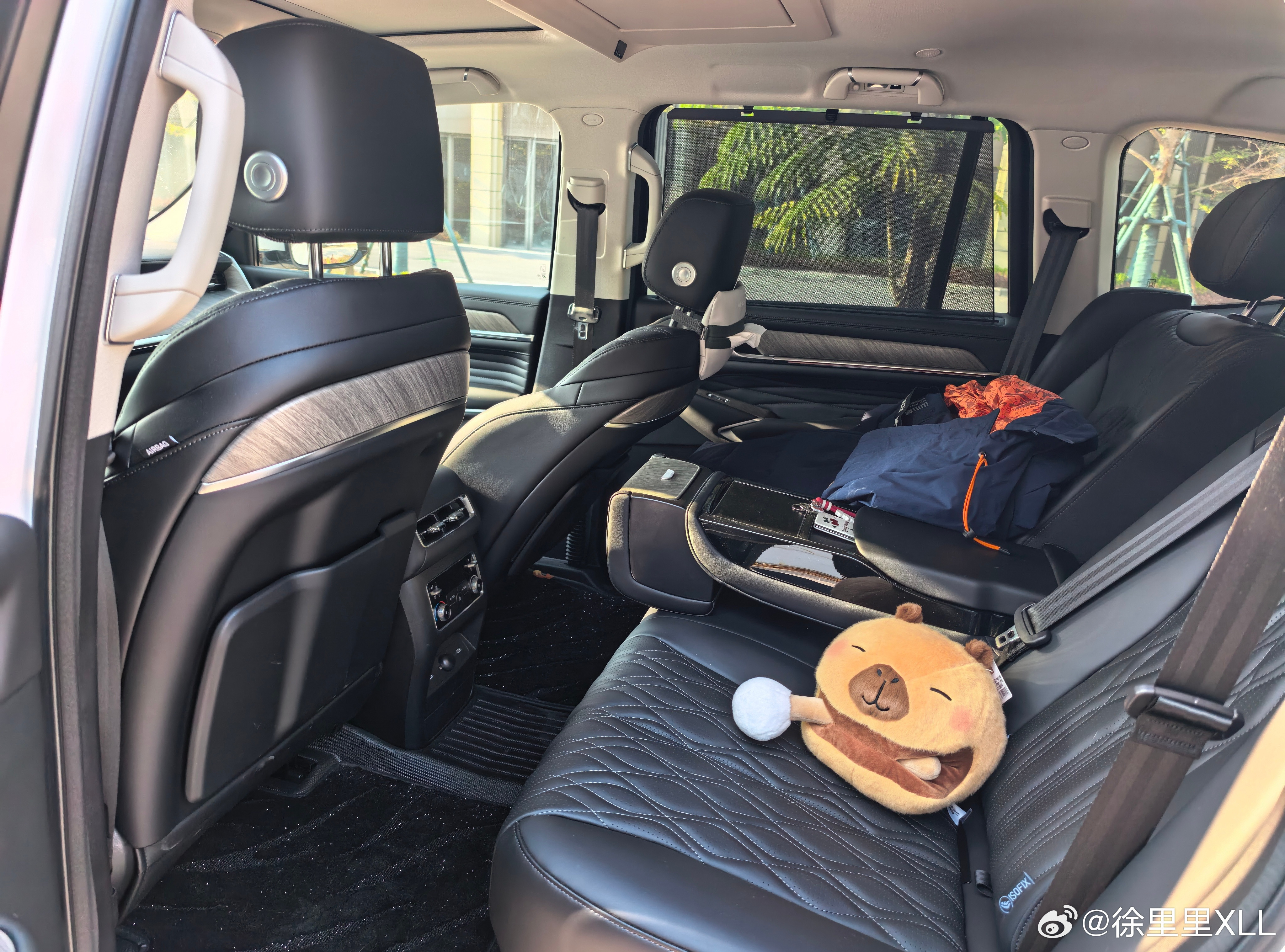 坦克的车有一个细节，很容易观察到。那就是300、500、700的座椅都完全不一样