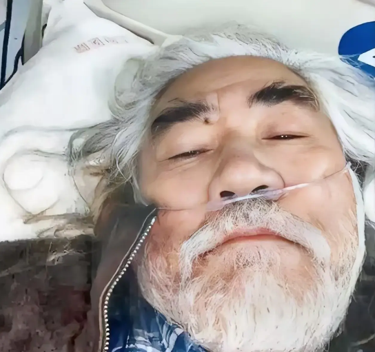 唉，终究还是抵不过7年之痒。有网友爆料，近日来张纪中和杜星霖开直播，当然是为