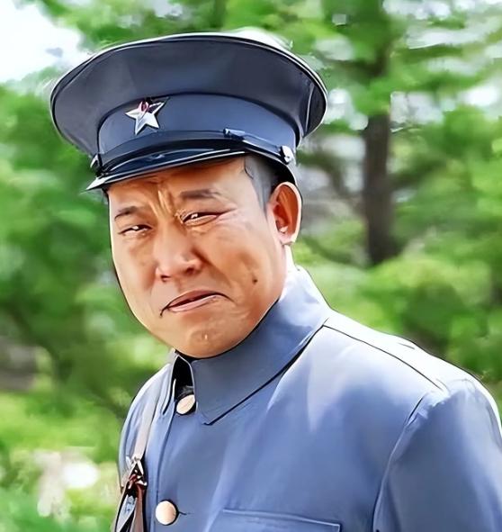 演了一辈子坏人，70岁的杜旭东却是最硬气的爹，女儿怀孕数月时婚姻破裂，他支持女儿