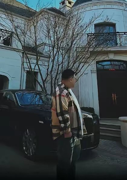 他这月亏的钱别人一辈子都赚不到7月20日，知名90后游资“鑫多多”发文称，他本月