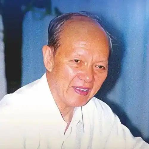 中国数学界罕见的金三角全才他是中国数学界罕见的“金三角”全才！在微分几何、