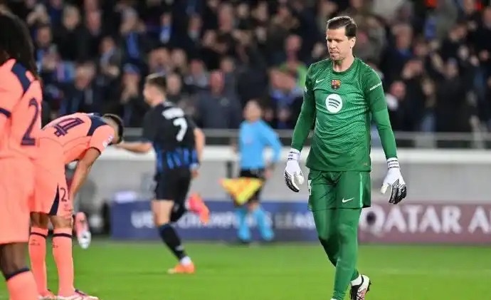 欧冠小组赛，巴萨客场3-3爆冷打平布鲁日，三次落后三次扳平。巴萨的后防真的难看啊