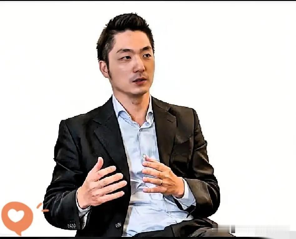 蒋万安近日接受专访谈到两岸时表示，“我是台湾人，我就是中华XX的国民。”这不