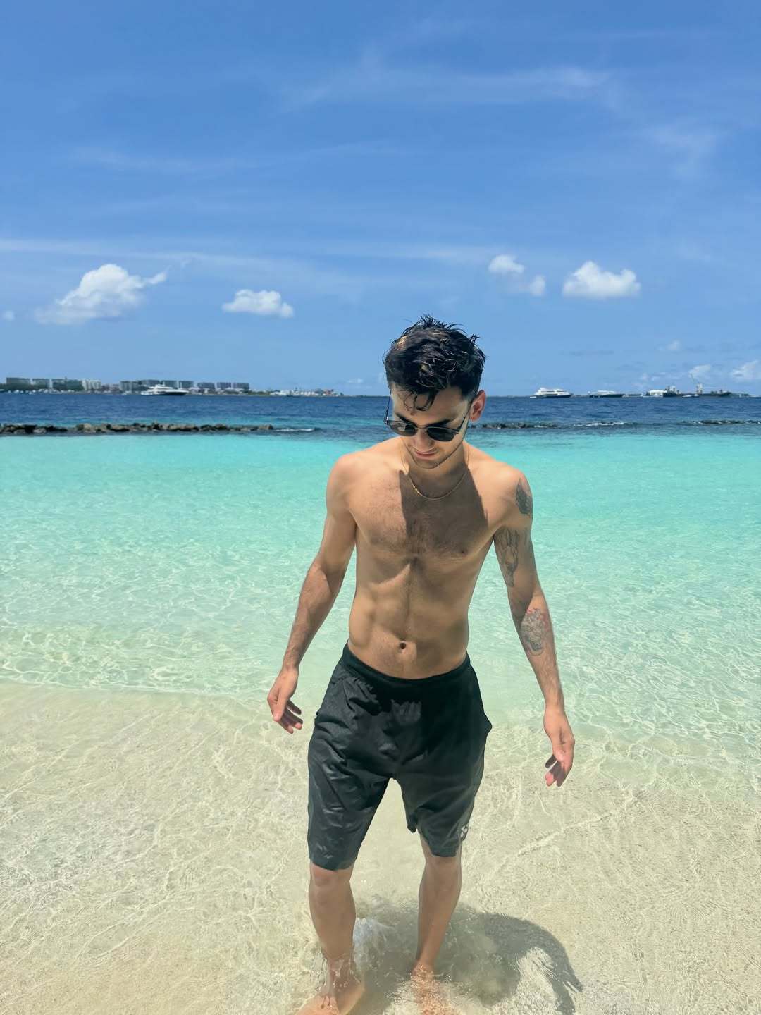 正在度假的拉克什亚⛱️