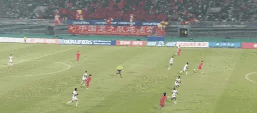 国少09开场就进球，我觉得真是把压力一下子都卸掉了。孟加拉看上去是真嚣张啊，就说