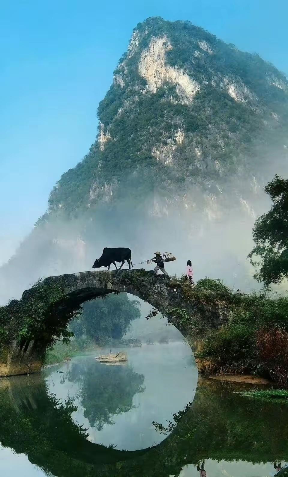 经过我认真比对，确实是同一个地方[呲牙笑][呲牙笑]