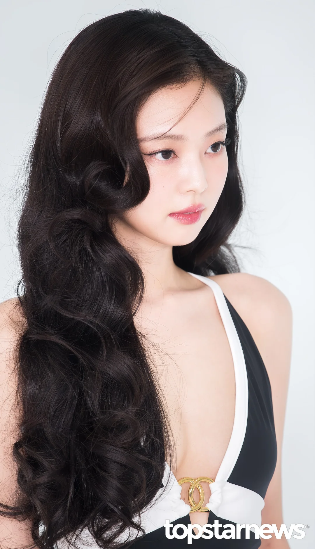 JENNIE香奈儿秀造型🩶新闻社是站姐来的吧！