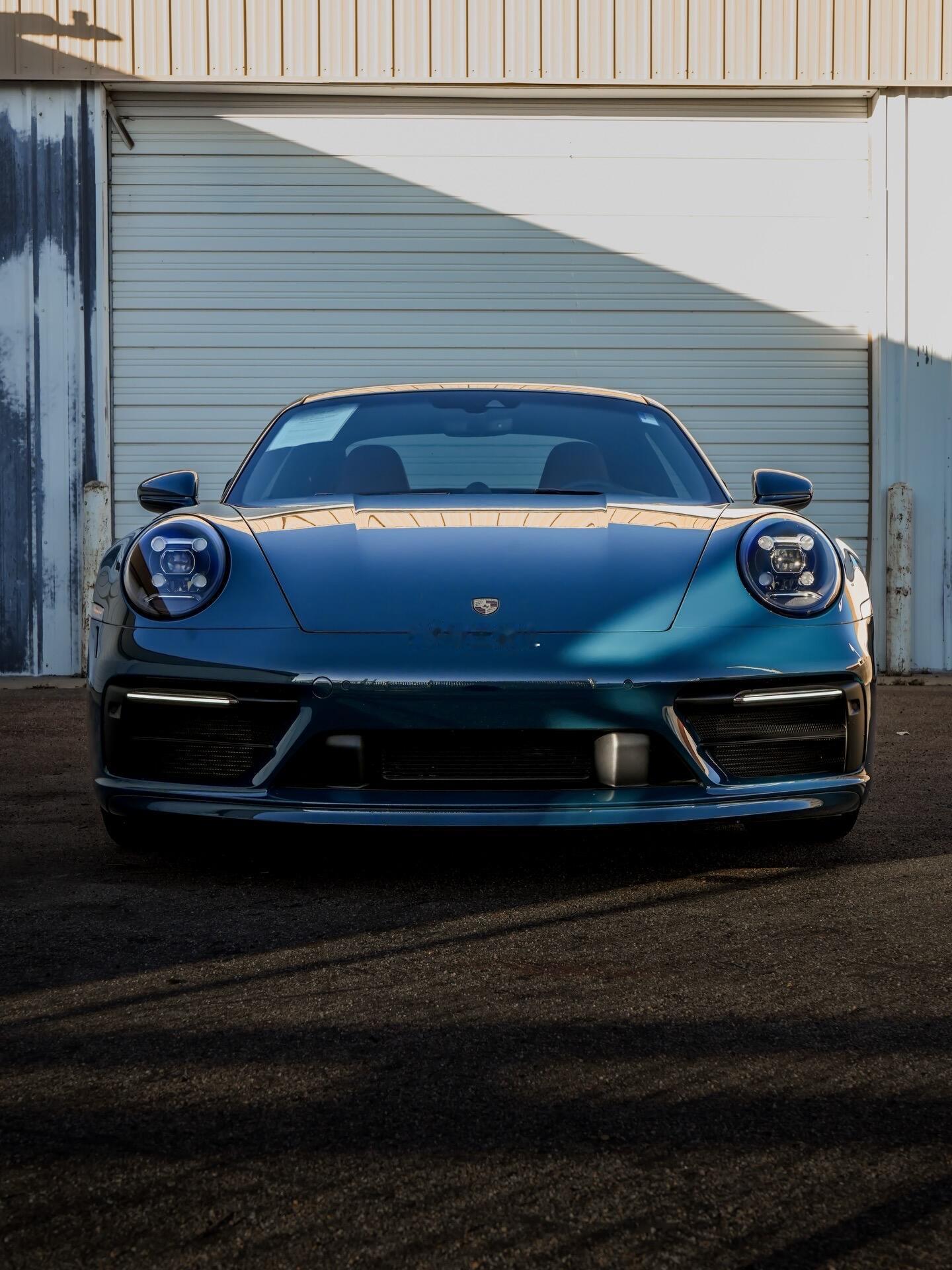 绿外棕内手动挡保时捷911CarreraS，这颜值非常ok了保时捷918