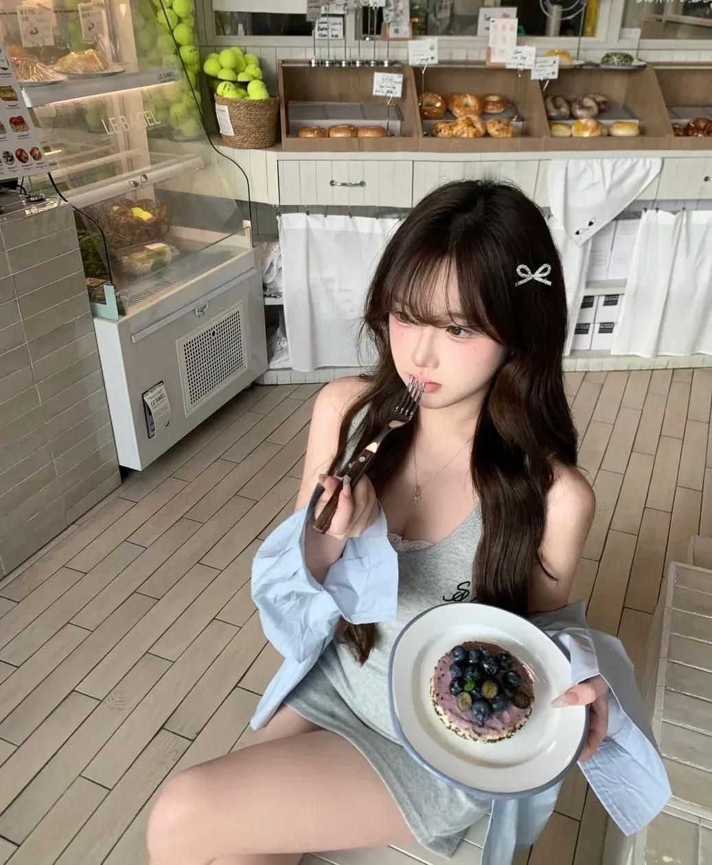 女生如何穿搭看起来时尚更有品味呢