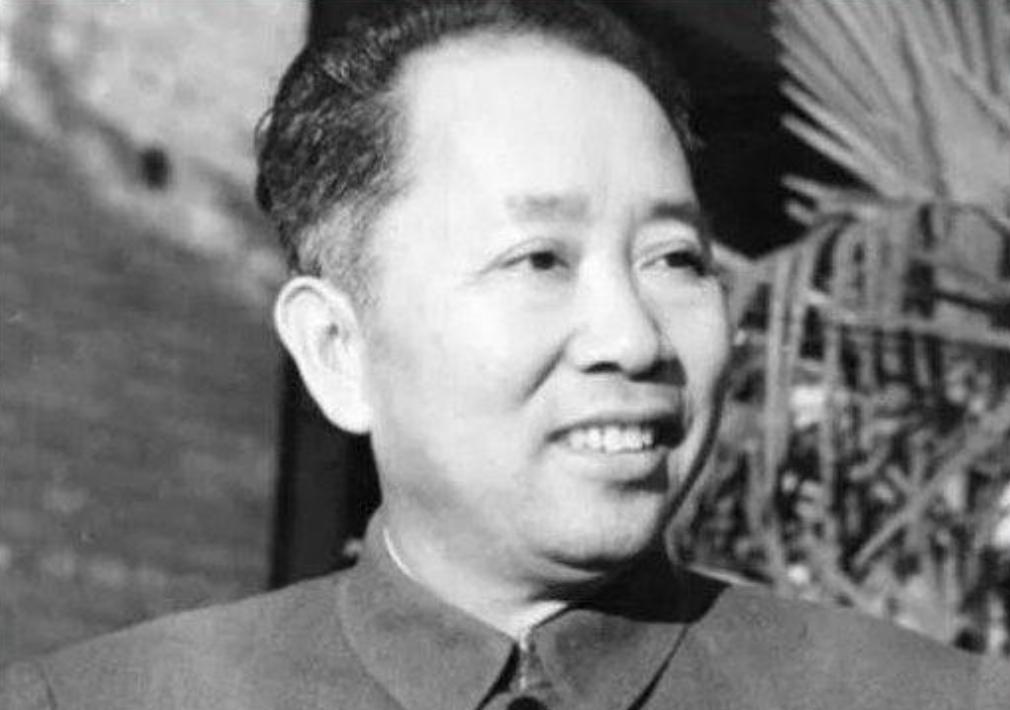 1949年解放军最强兵团成立，兵力18万，比整个野战军还多，司令员三个月后却被调