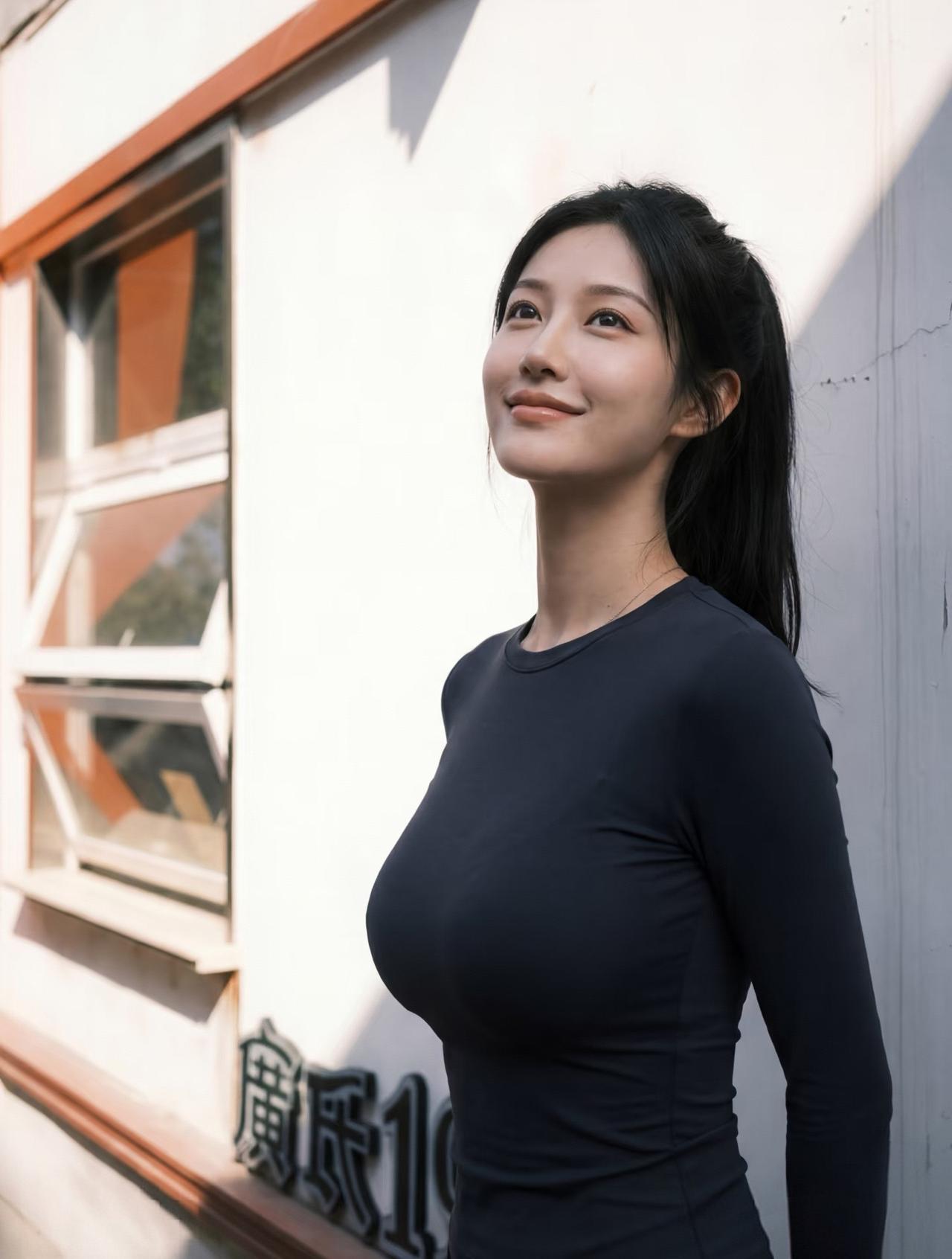 阳光下的微笑，简约而不失优雅