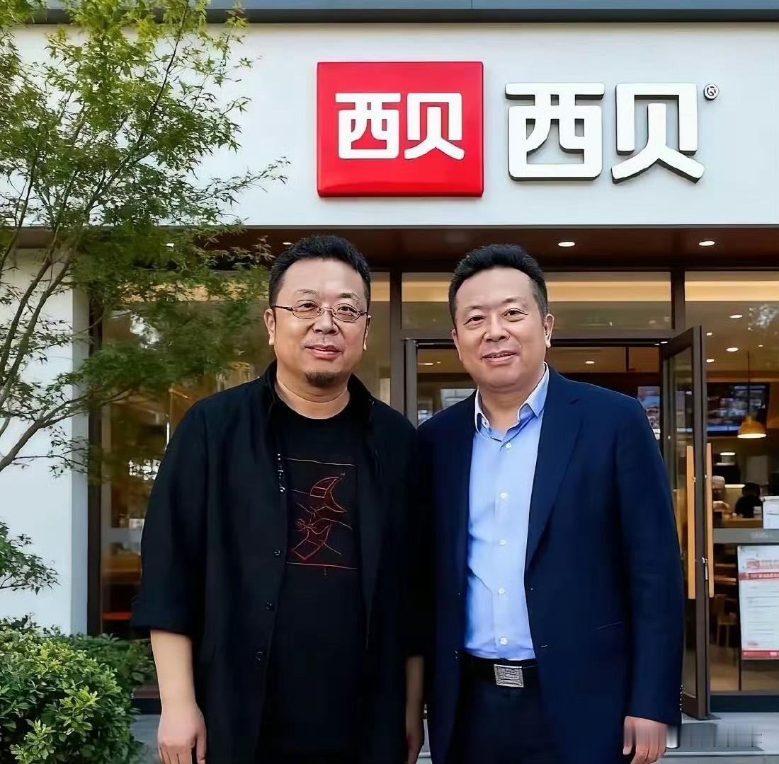 没想到罗永浩和西贝贾国龙这场对峙，时隔数月终于尘埃落定，两人到头来没有赢家。贾国
