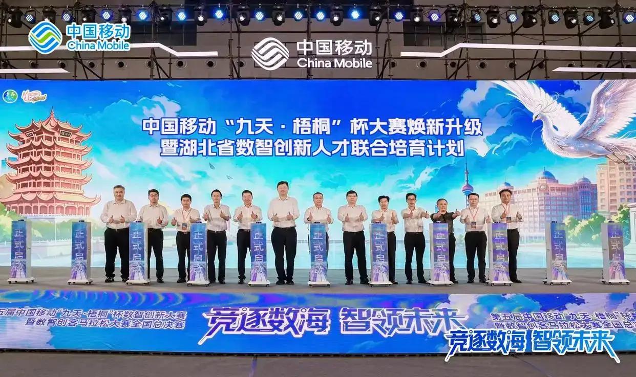 不管你信不信，2026年将出现四大现象1、退休金不会再出现有人拿一万多，随