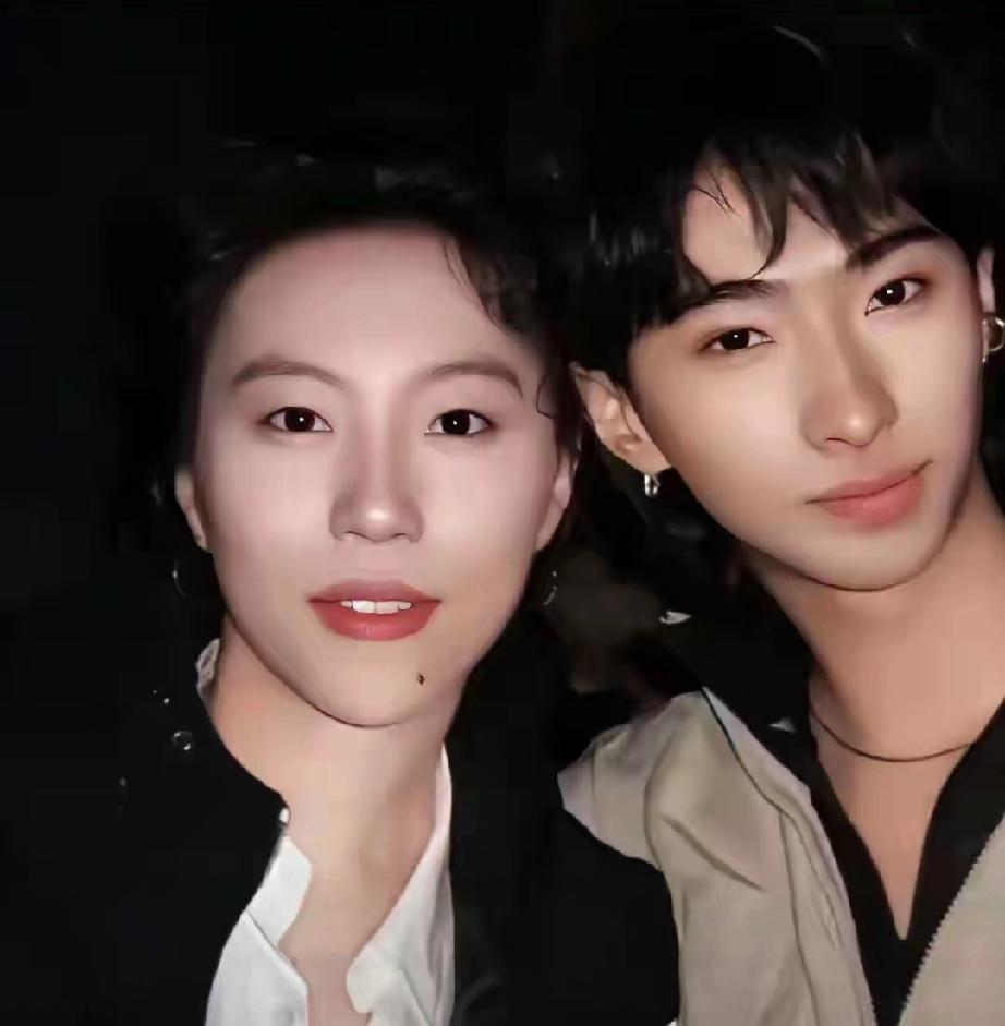 王菲女儿同框伊能静儿子！颜值气质双绝，网友直呼太般配王菲女儿窦