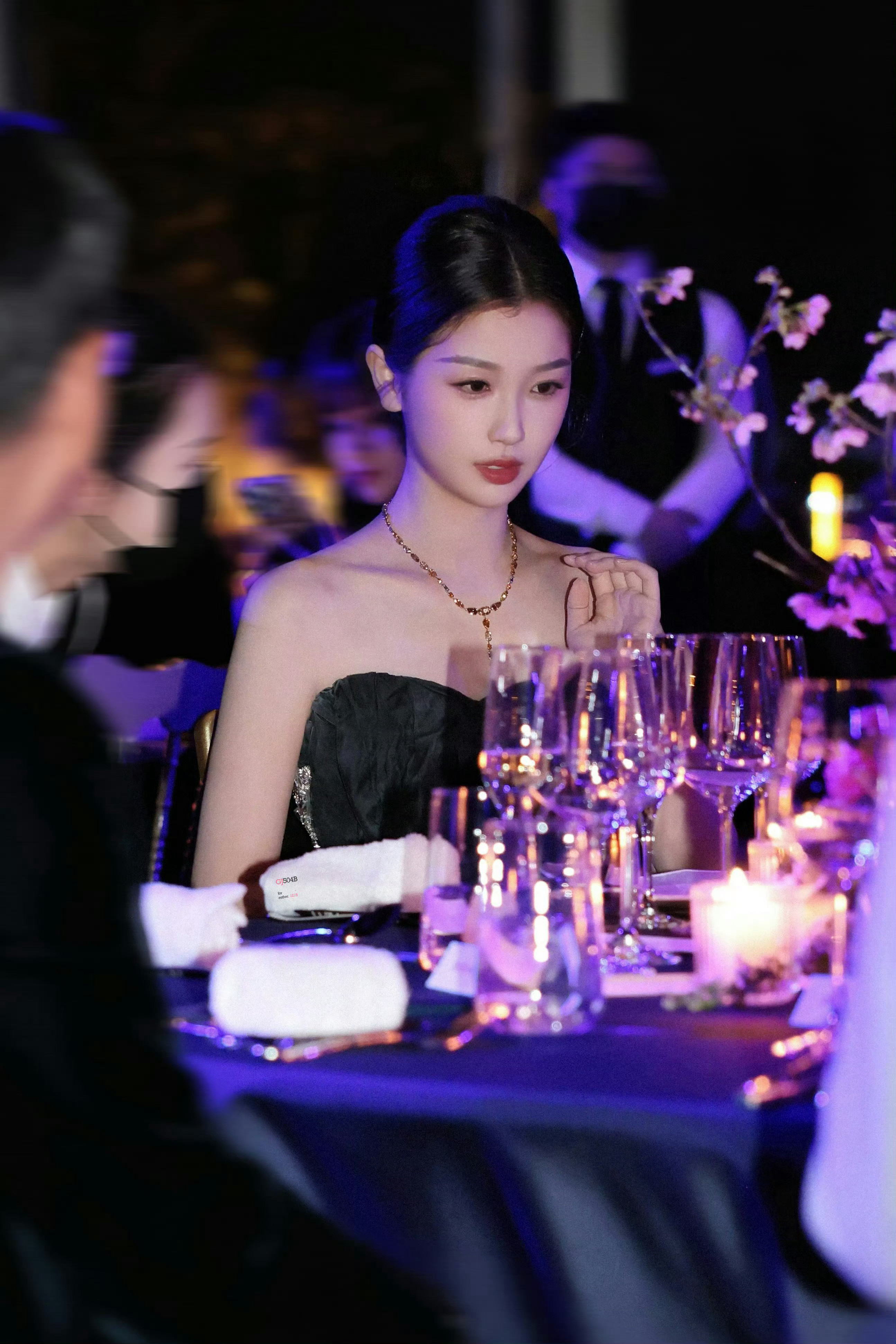 去年今日虞书欣我那晚宴上的妈妈🖤