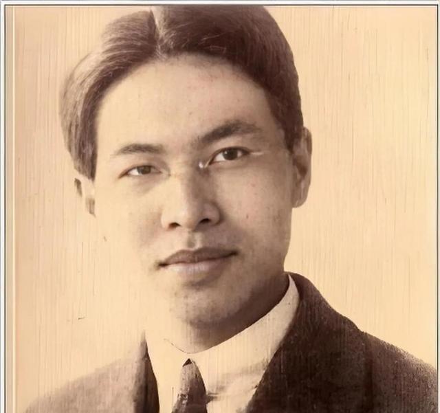 1936年，北大教授陈西滢推开一个外国同事的房门，看到妻子凌淑华与外国同事的亲